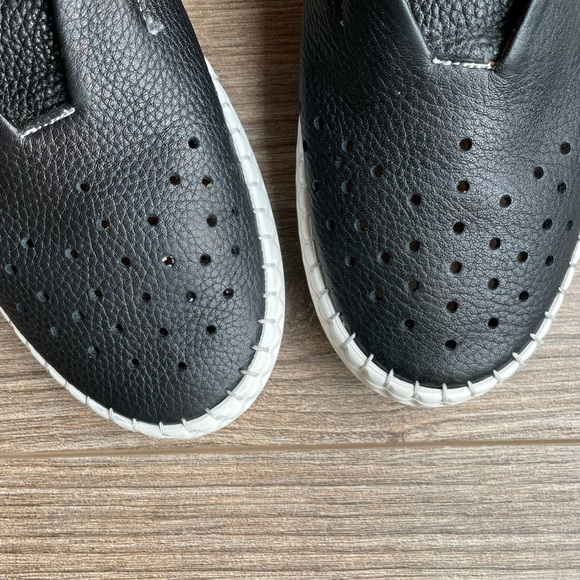 38 BUENO Denmark Perforated Black Slipon Sneaker - Picture 6 of 9